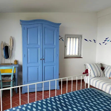 Couette-café Le Finestre Sul Mare 3*