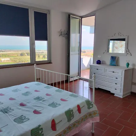 Le Finestre Sul Mare Alojamento de Acomodação e Pequeno-almoço 3*